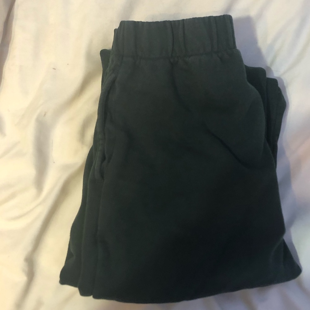 Brandy Melville green sweatpants